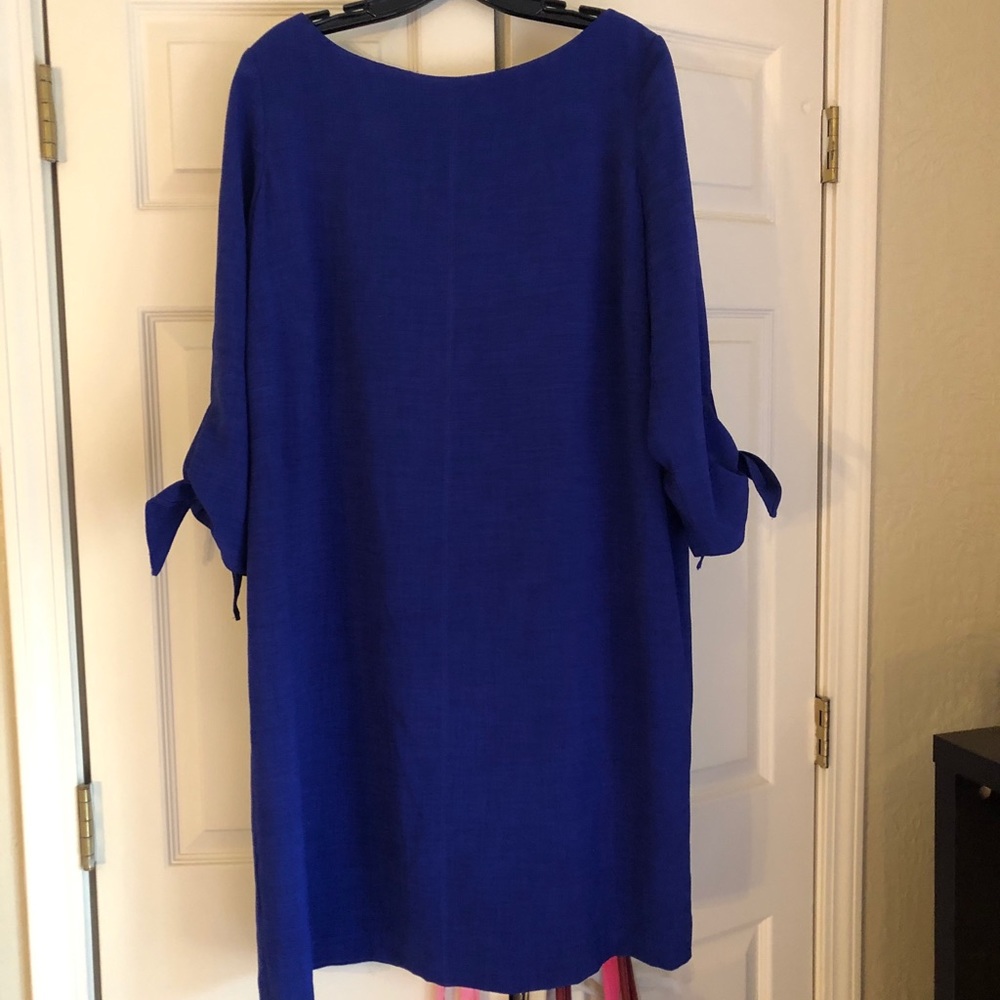 Tahari shift dress-tie sleeves